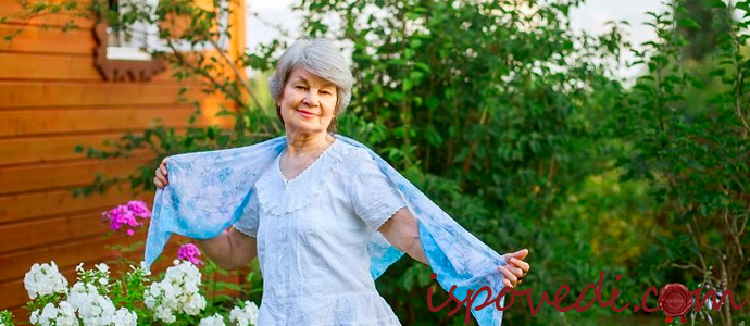 женщина на даче