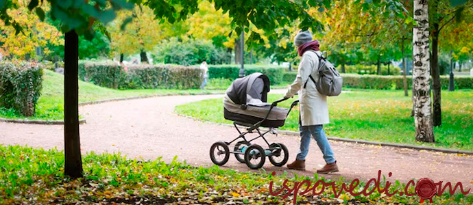 прогулка с ребенком в осеннем парке