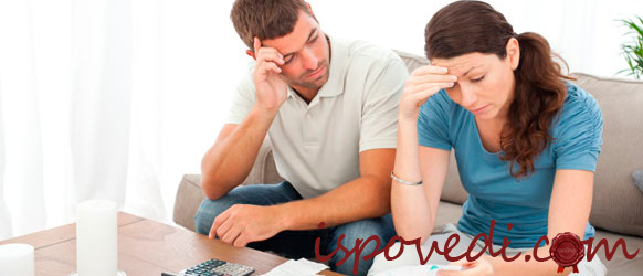 зять и дочь никак не могут решить, кто в семье будет распоряжаться деньгми