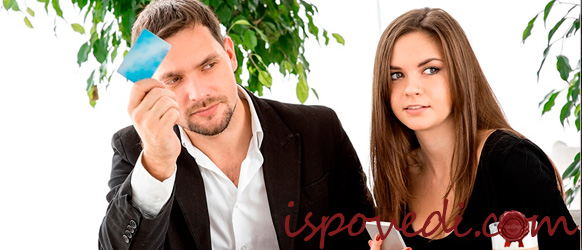 парень и девушка в кафе