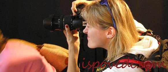 Девушка-фотограф