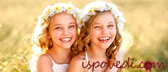 история про сестер-близняшек