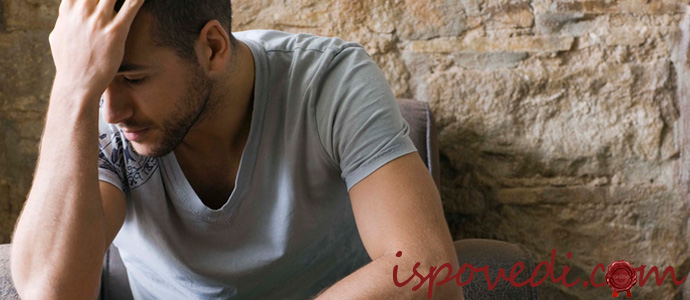 парень переживает измену девушки