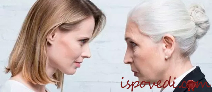 исповедь девушки о странном поведении ее матери